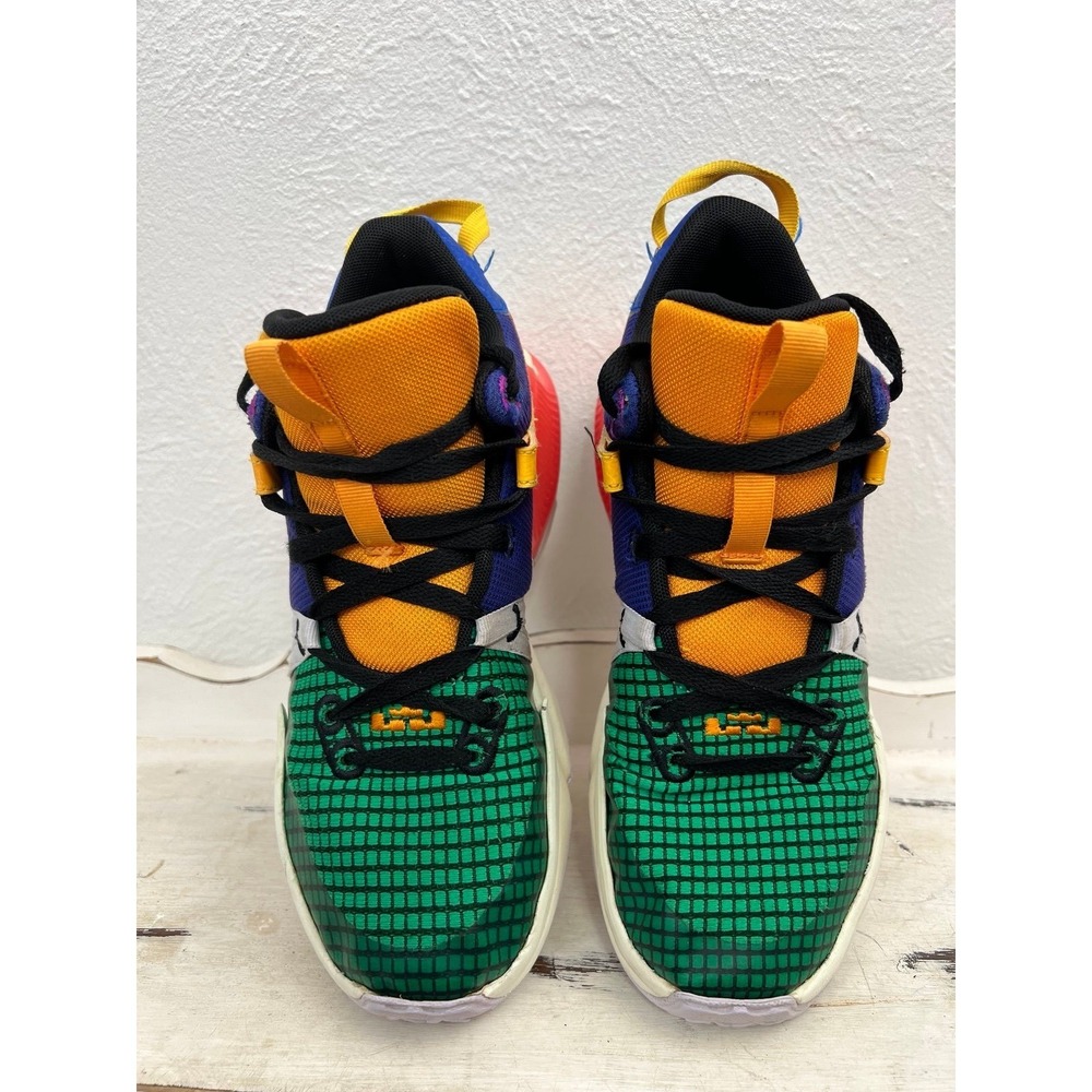Nike LeBron Multicolor Basketball Shoes Youth Size 5.5Y preowned